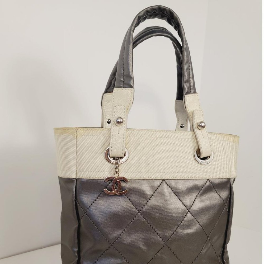 CHANEL Biarritz Paris Metallic Quilted Coated C Gray Beige Leather Canvas Tote - Picture 2 of 13